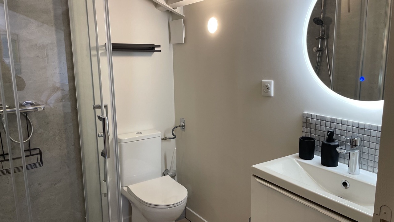 Photo of Bathroom in Lambersart