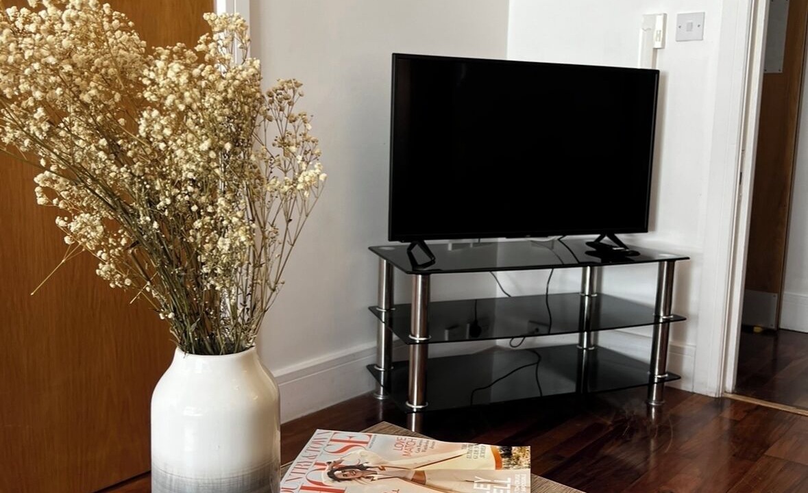 Photo of Others in Queen's Gate