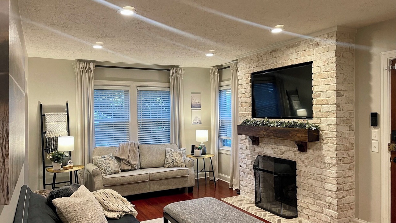 Photo of Livingroom in Jeffersontown