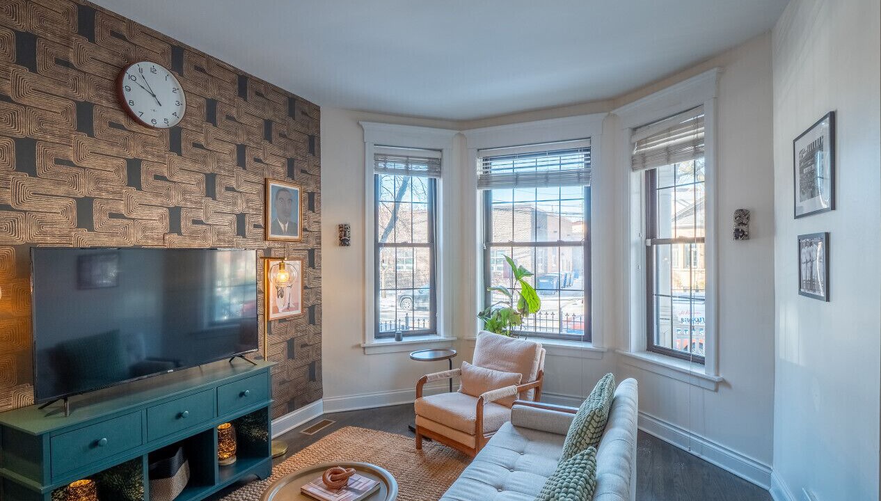 Photo of Livingroom in Wrigleyville