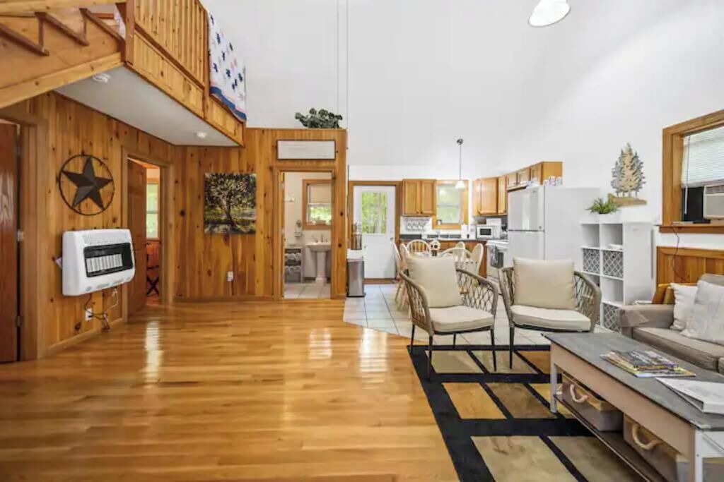 Photo of Livingroom in Terry