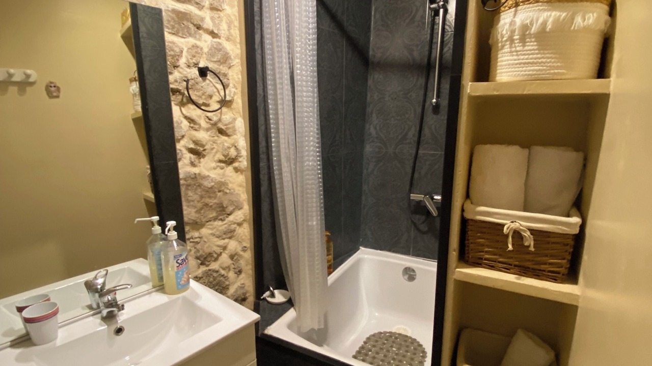 Photo of Bathroom in Saint-Genies-de-Fontedit