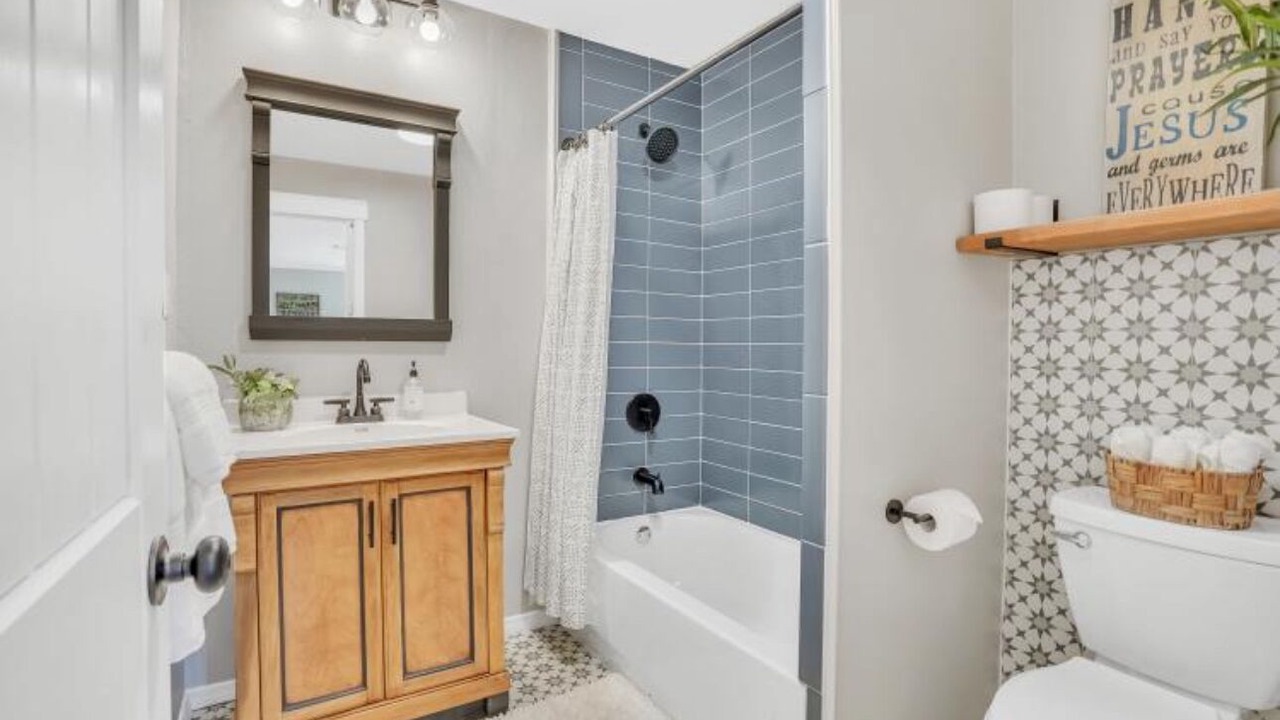 Photo of Bathroom in Oologah