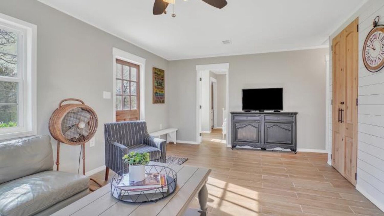 Photo of Livingroom in Oologah