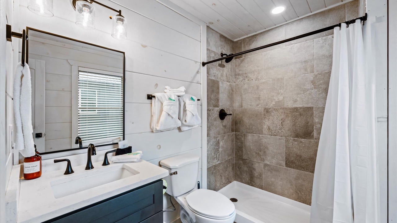 Photo of Bathroom in Pigeon Forge