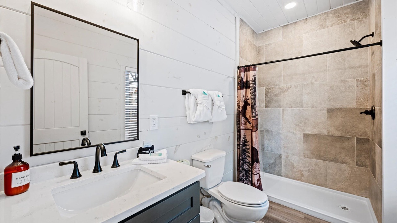 Photo of Bathroom in Pigeon Forge