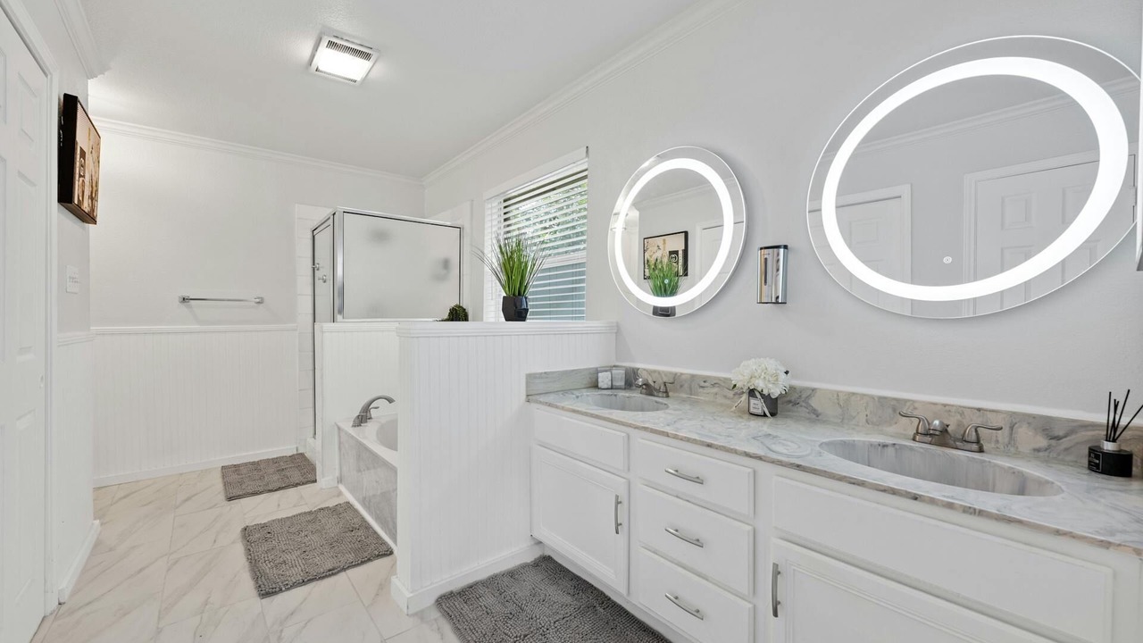 Photo of Bathroom in Parker Lane
