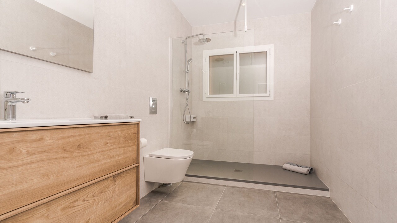 Photo of Bathroom in Moraira Town Centre