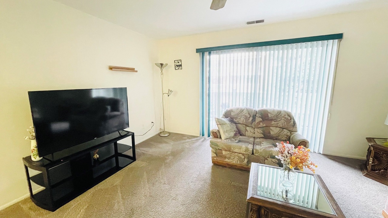 Photo of Livingroom in Elkins Park
