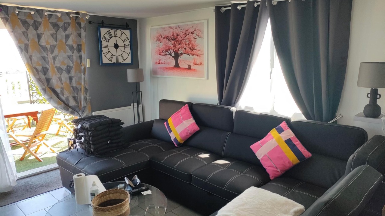 Photo of Livingroom in Chavot-Courcourt
