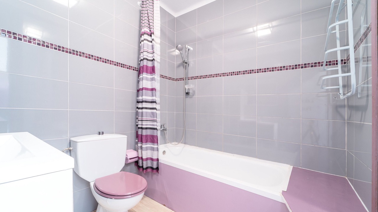 Photo of Bathroom in Roses