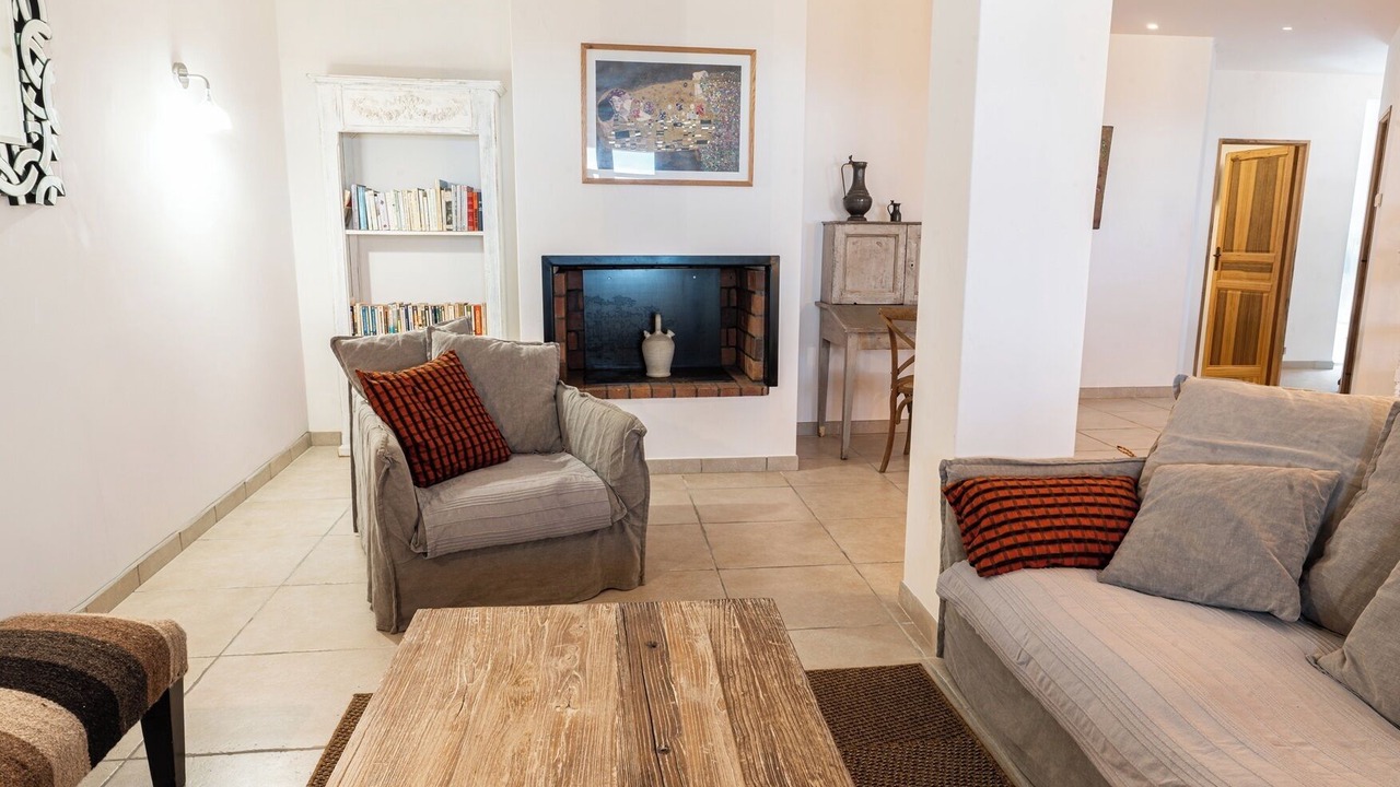 Photo of Livingroom in Issirac
