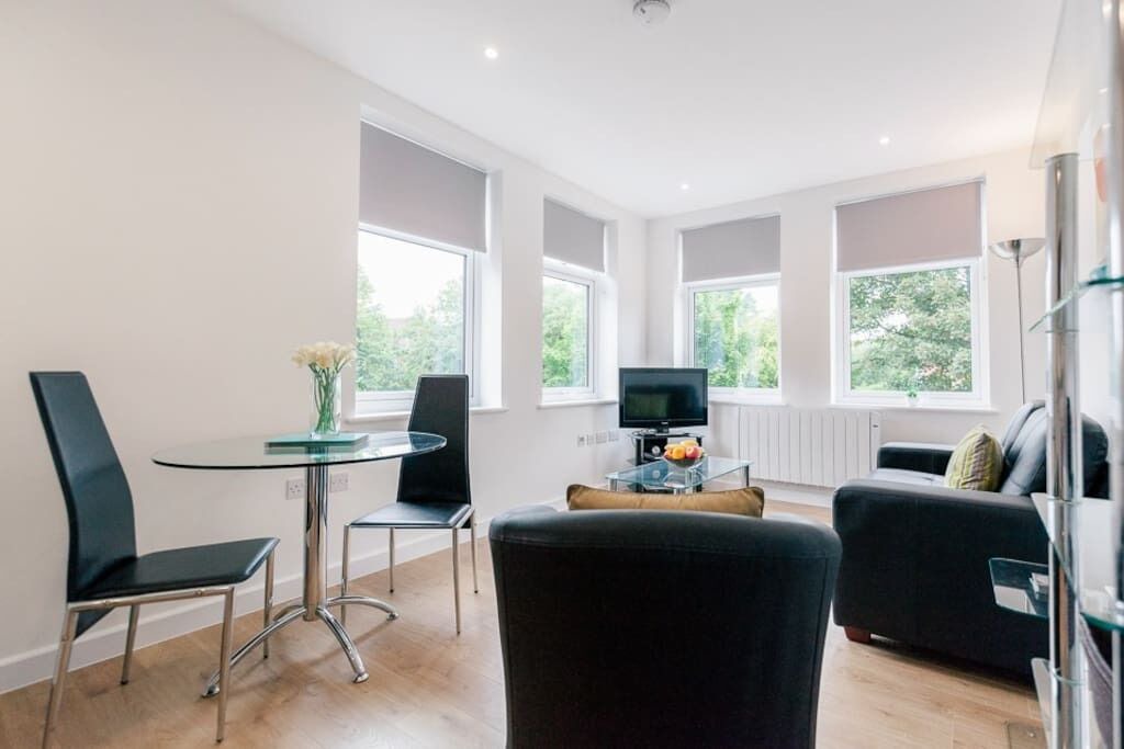 Photo of Livingroom in Leatherhead