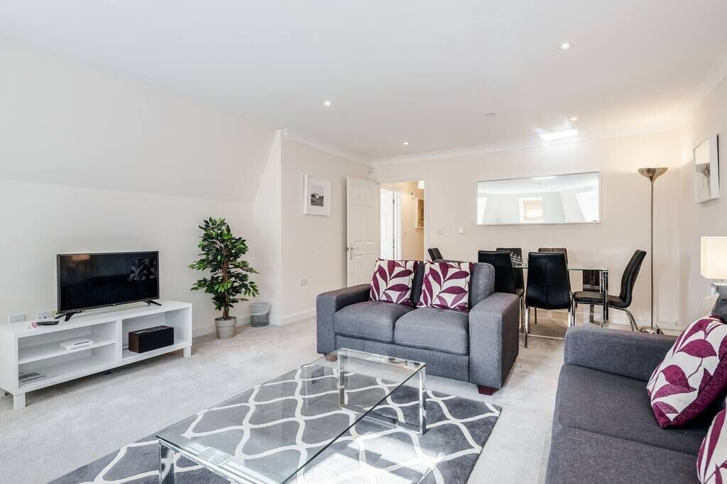 Photo of Livingroom in Leatherhead