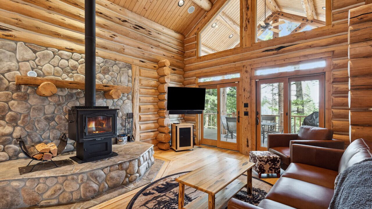 Photo of Livingroom in Victor