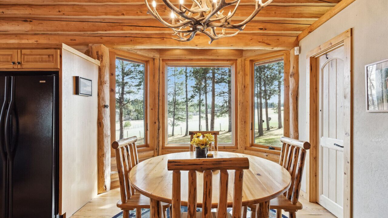 Photo of Others in Victor