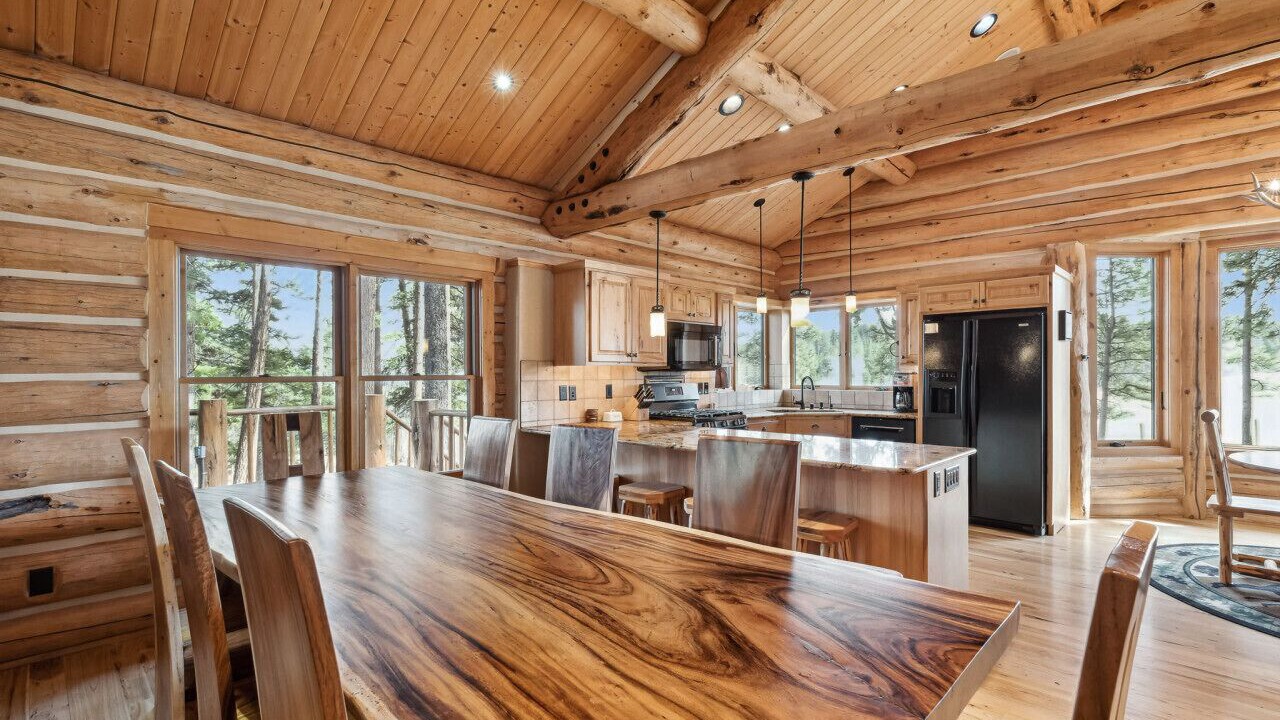 Photo of Others in Victor