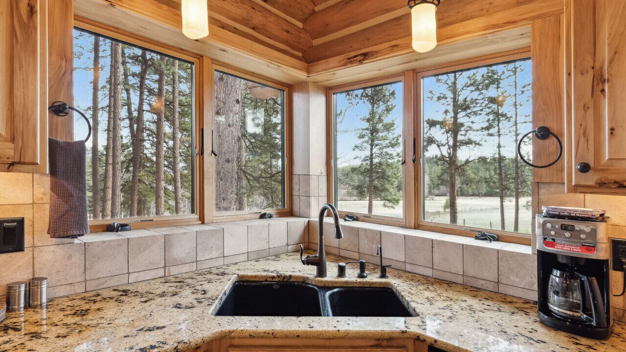 Photo of Others in Victor