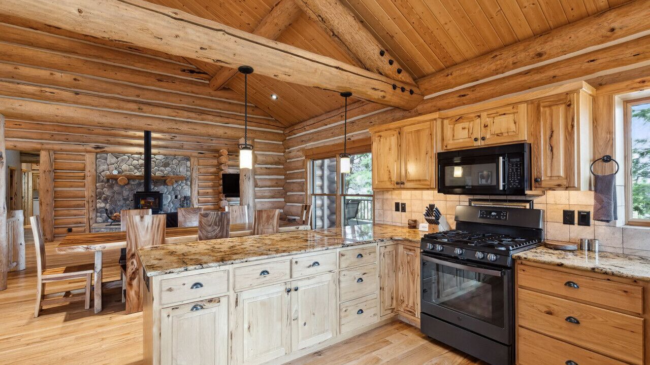 Photo of Others in Victor