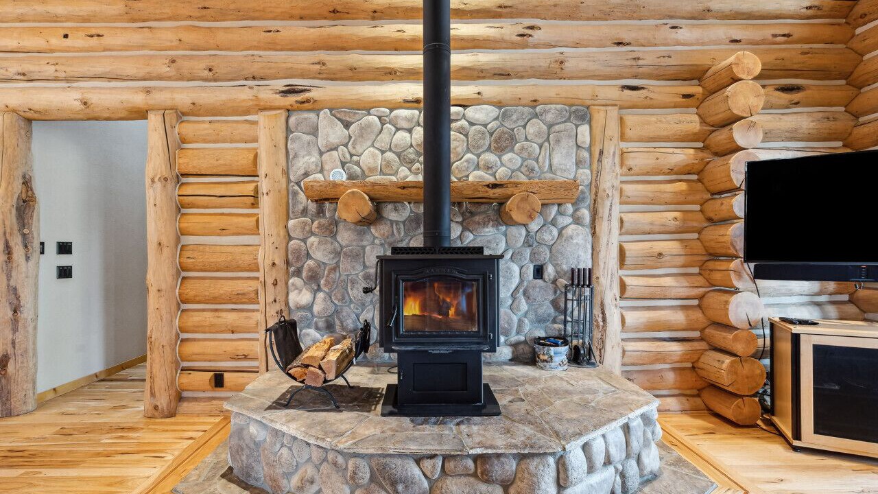 Photo of Others in Victor