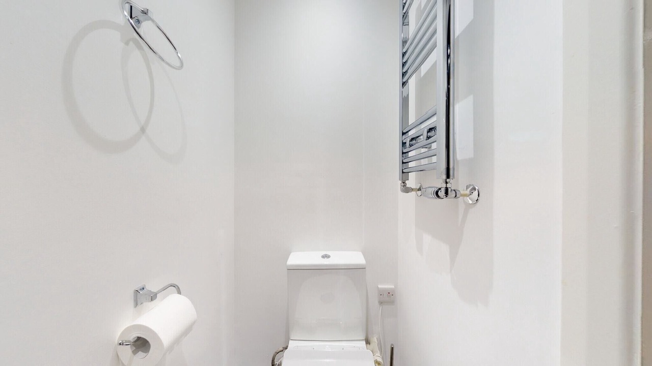 Photo of Bathroom in Mapesbury