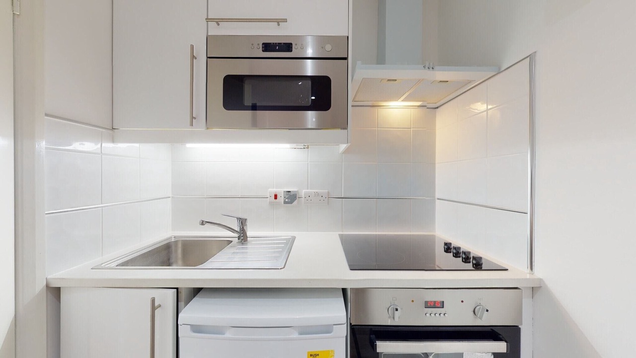 Photo of Kitchen in Mapesbury