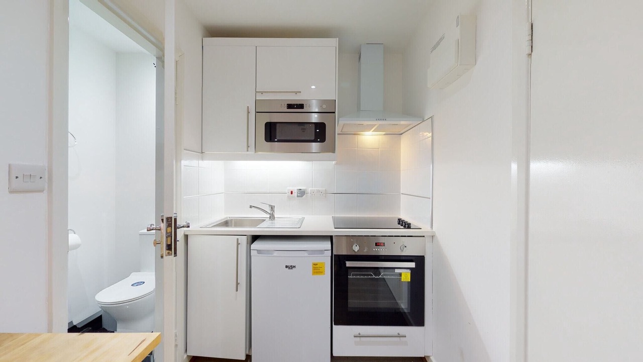 Photo of Kitchen in Mapesbury