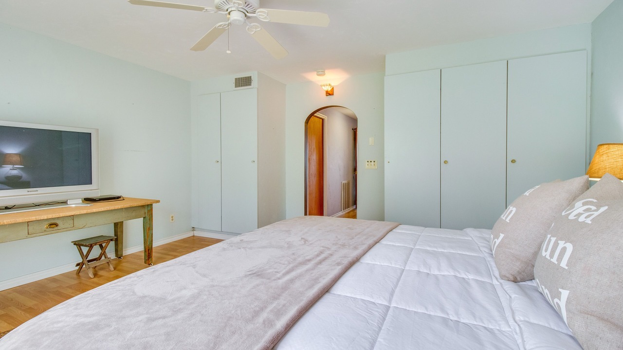 Photo of Bedroom in Elizabeth