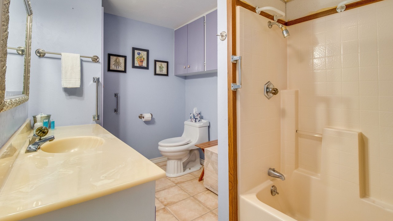 Photo of Bathroom in Elizabeth