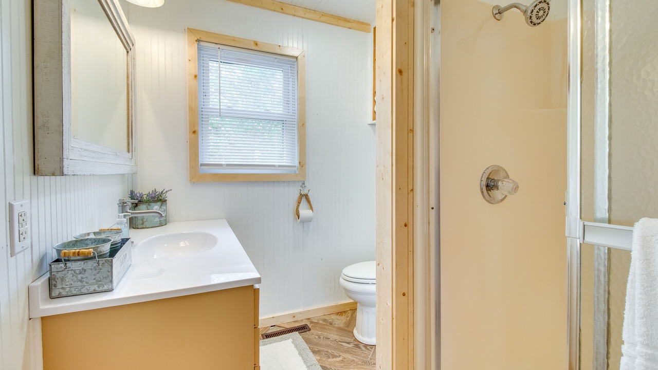 Photo of Bathroom in Elizabeth