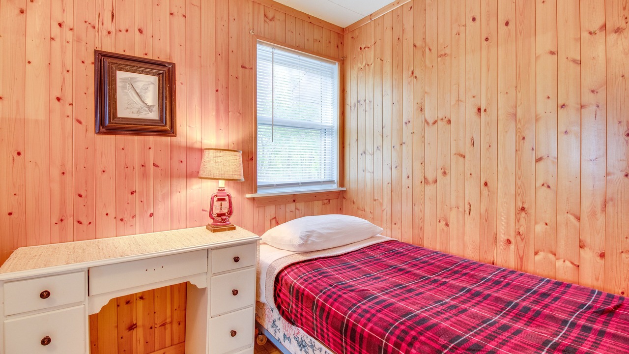 Photo of Bedroom in Elizabeth