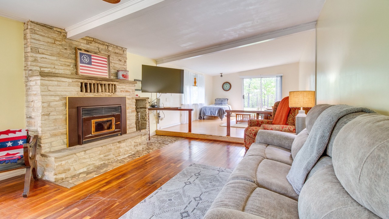 Photo of Livingroom in Elizabeth