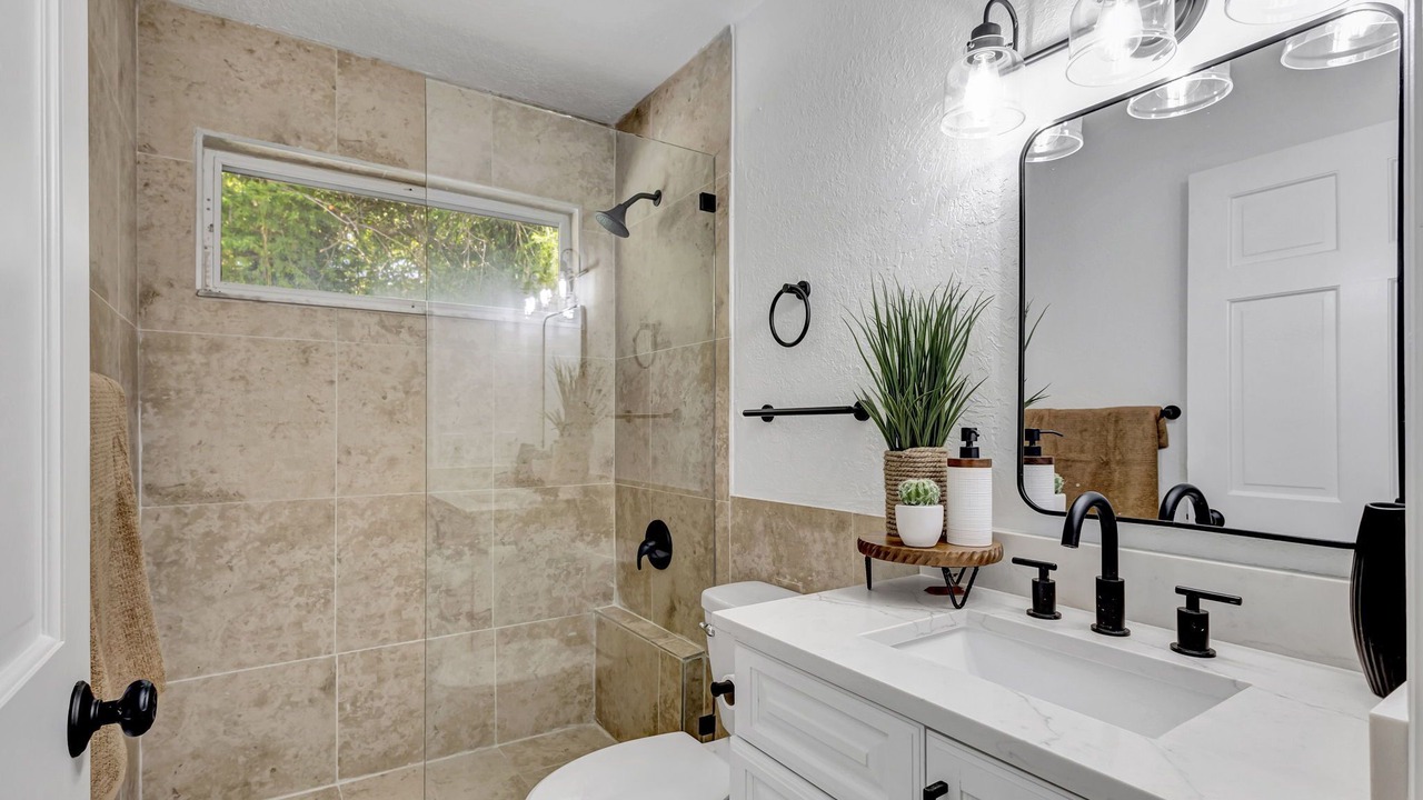 Photo of Bathroom in Riverwalk