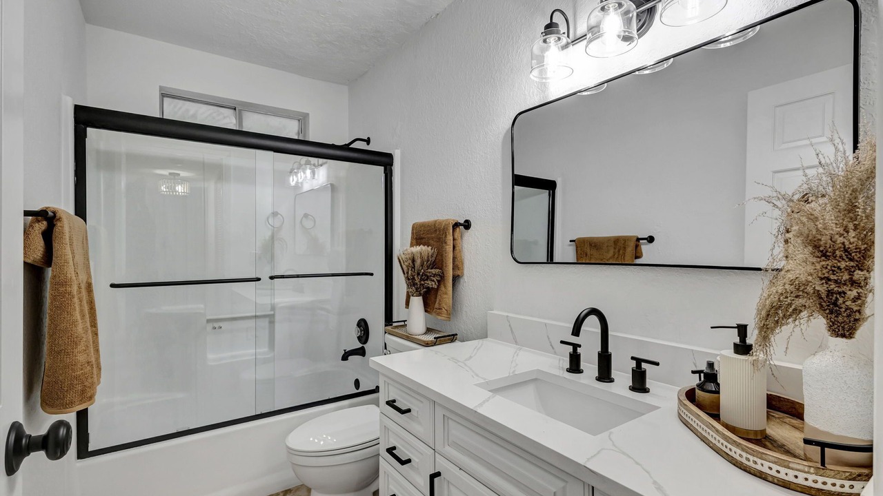 Photo of Bathroom in Riverwalk