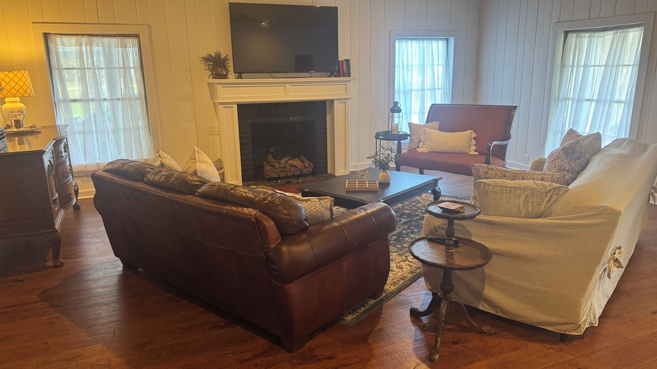 Photo of Livingroom in Flora