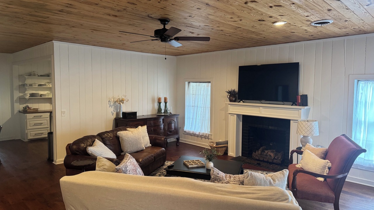 Photo of Livingroom in Flora