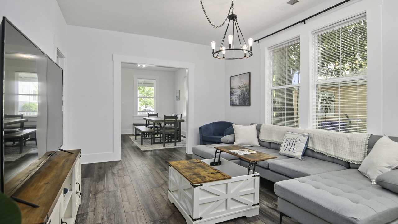 Photo of Livingroom in North Charleston