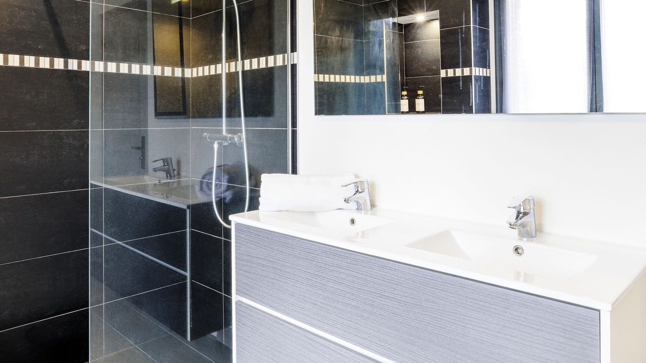 Photo of Bathroom in Saint-Nom-la-Breteche