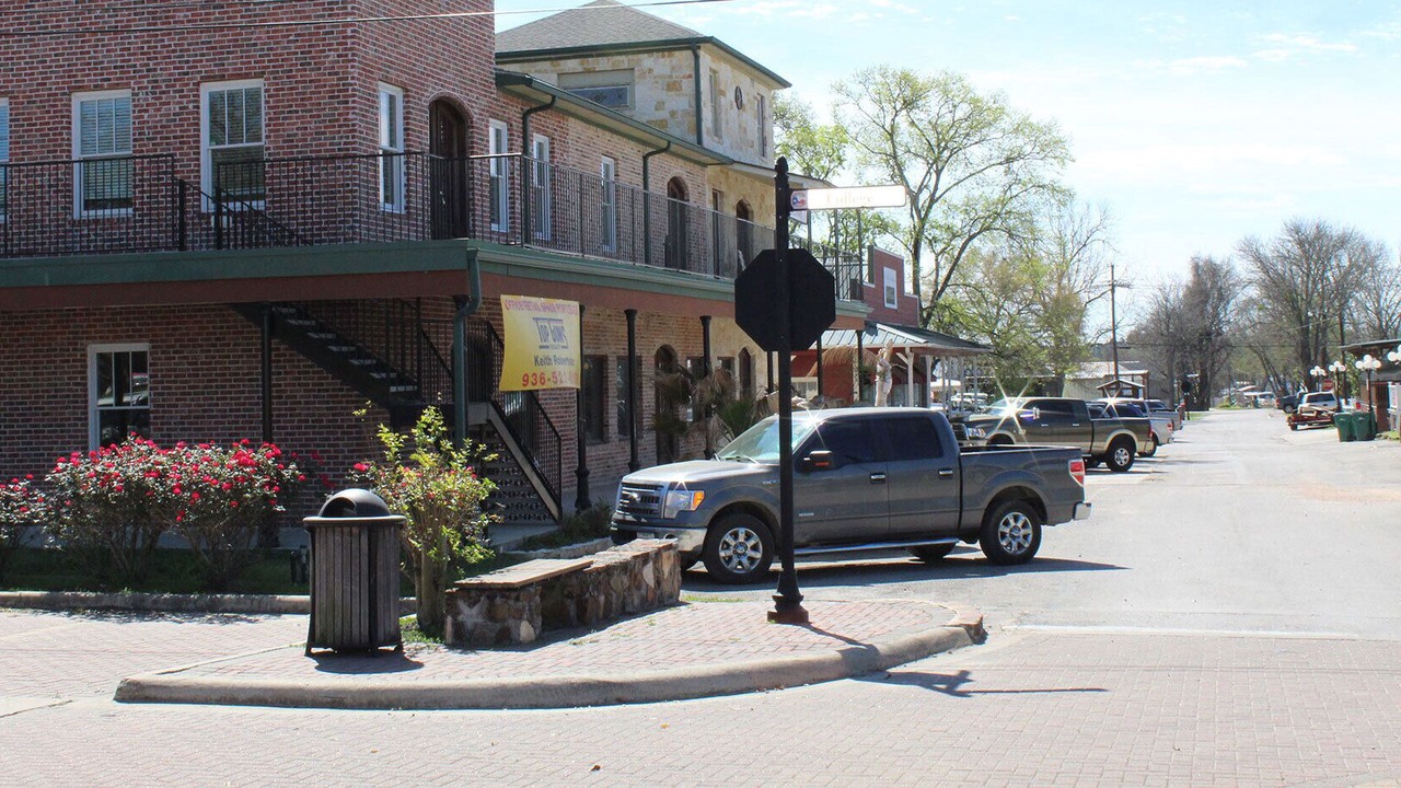 Photo of Outdoor in Keenan