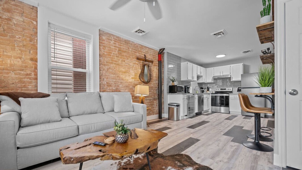 Photo of Livingroom in St. Charles