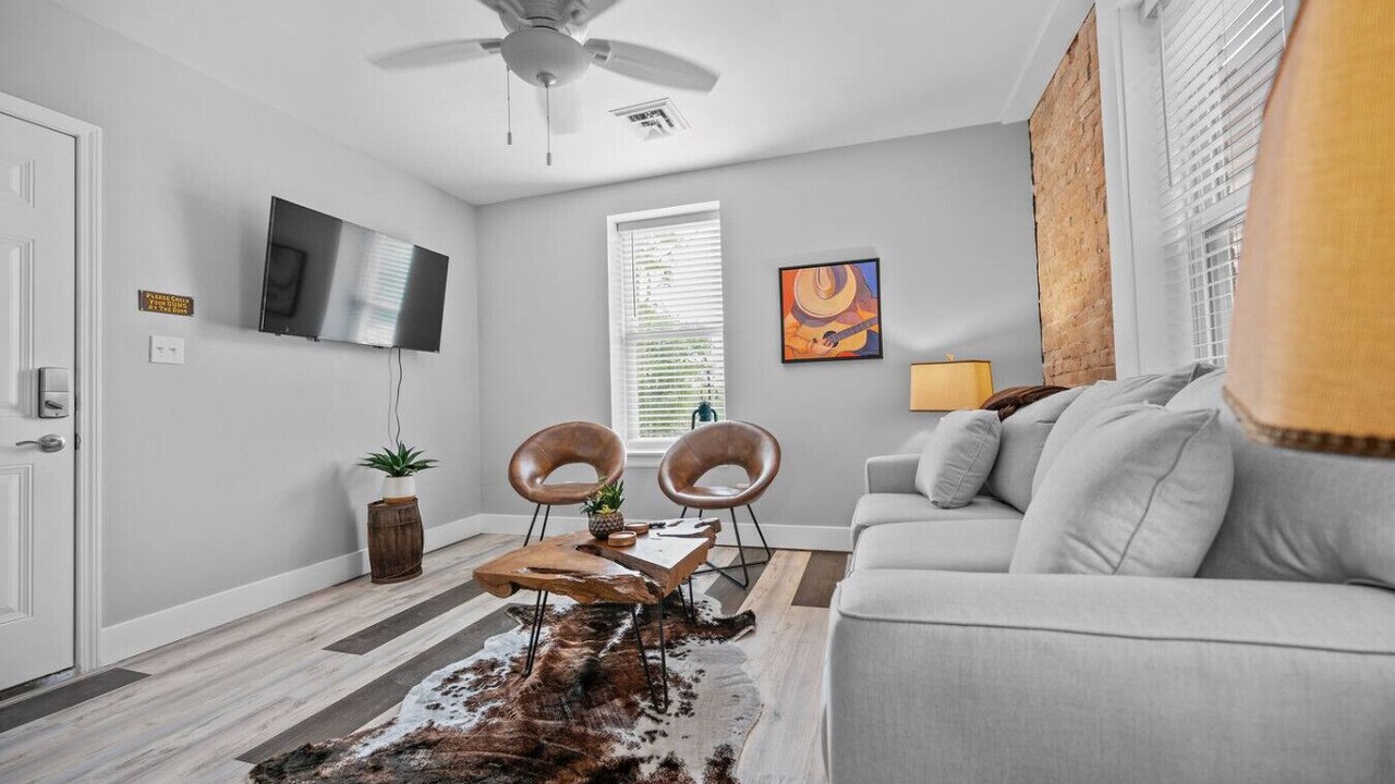 Photo of Livingroom in St. Charles