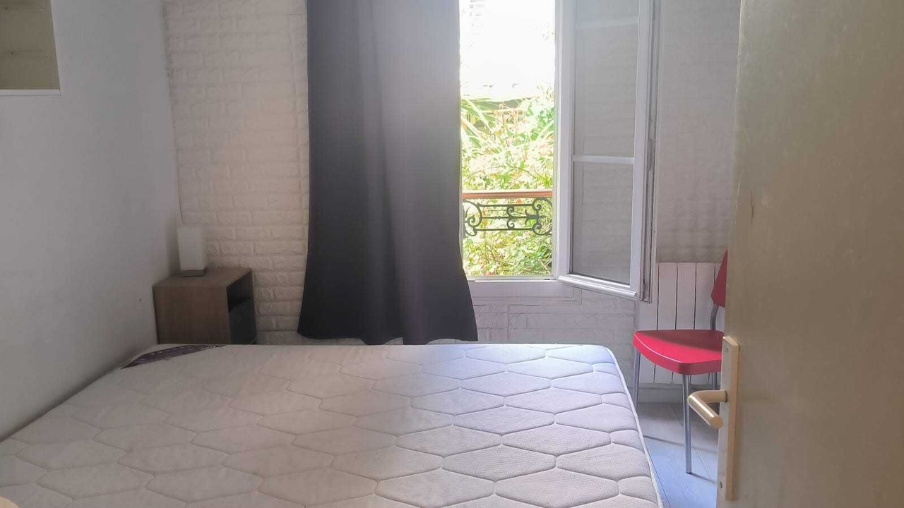 Photo of Bedroom in Saint-Ouen