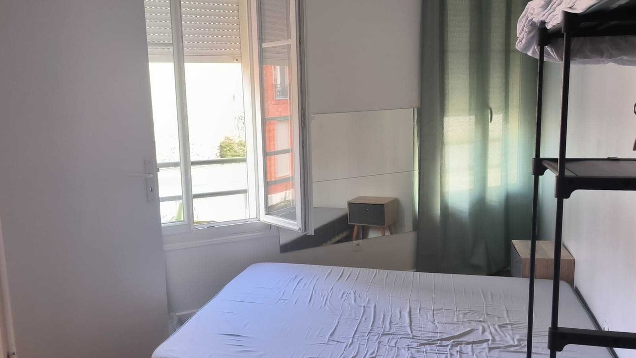 Photo of Bedroom in Saint-Ouen