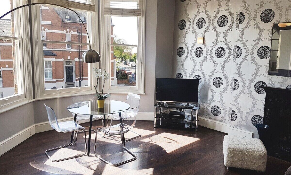 Photo of Bedroom in Leamington Spa