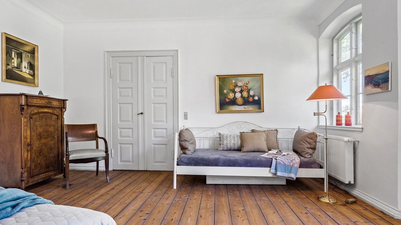 Photo of Others in Arø