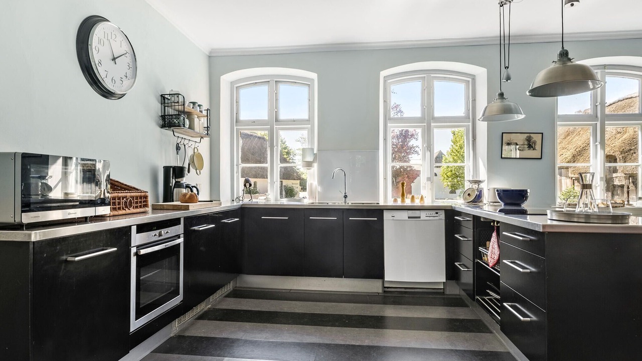 Photo of Others in Arø