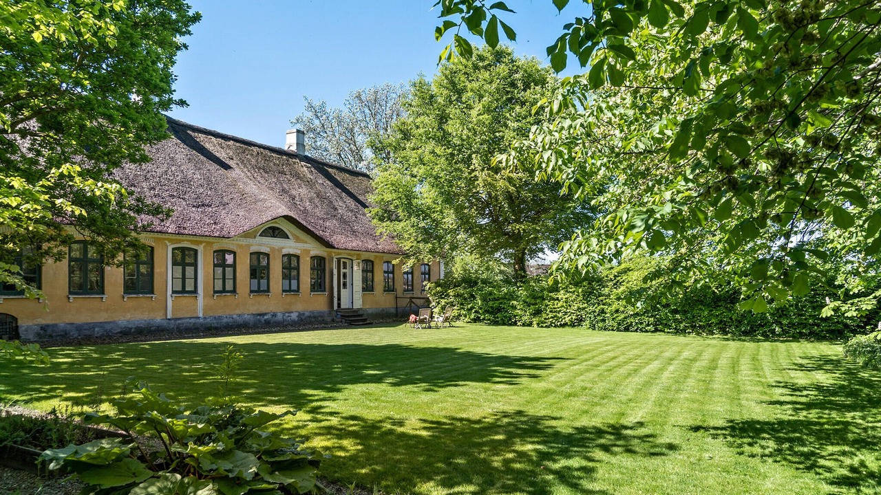 Photo of Others in Arø