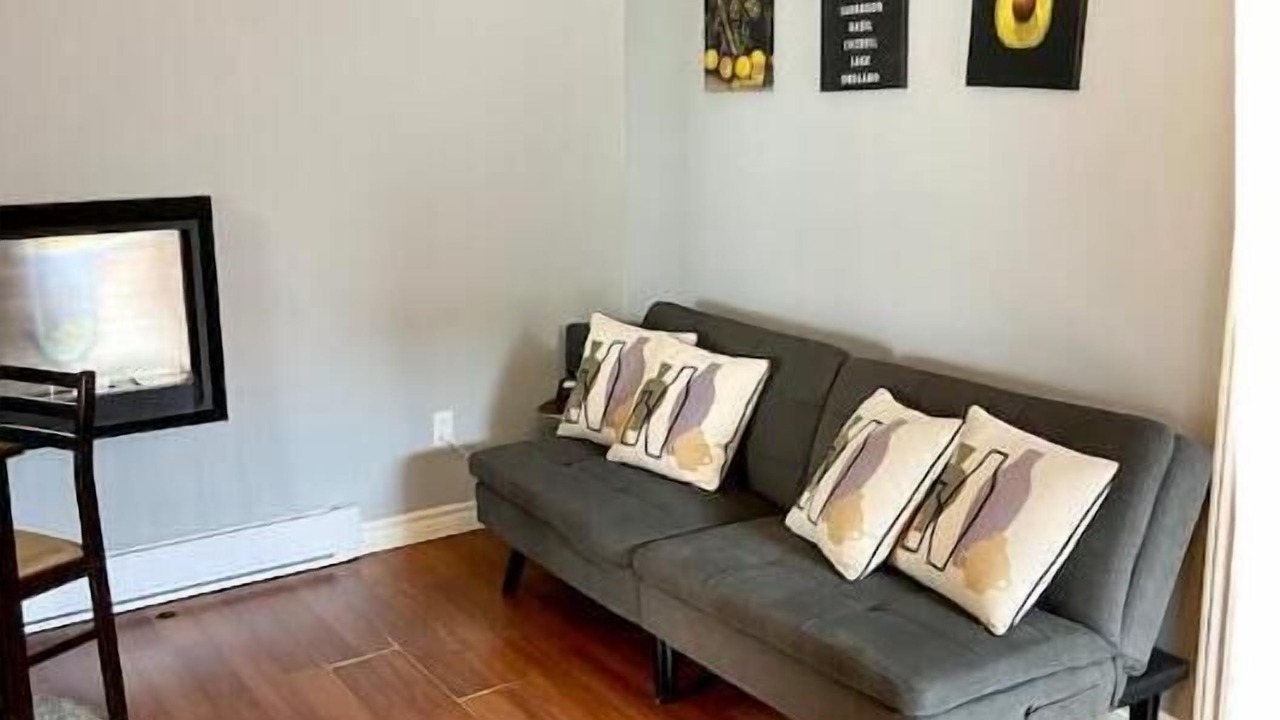 Photo of Livingroom in Greenbank