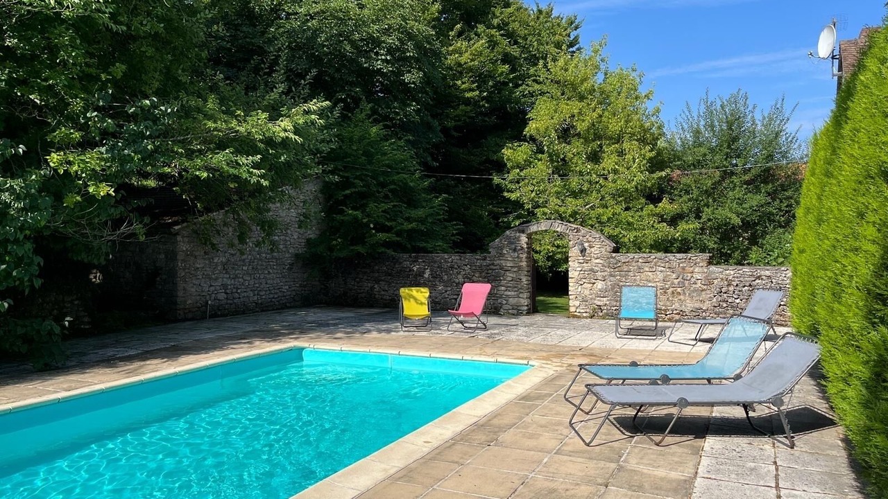 Photo of Outdoor in Montjavoult
