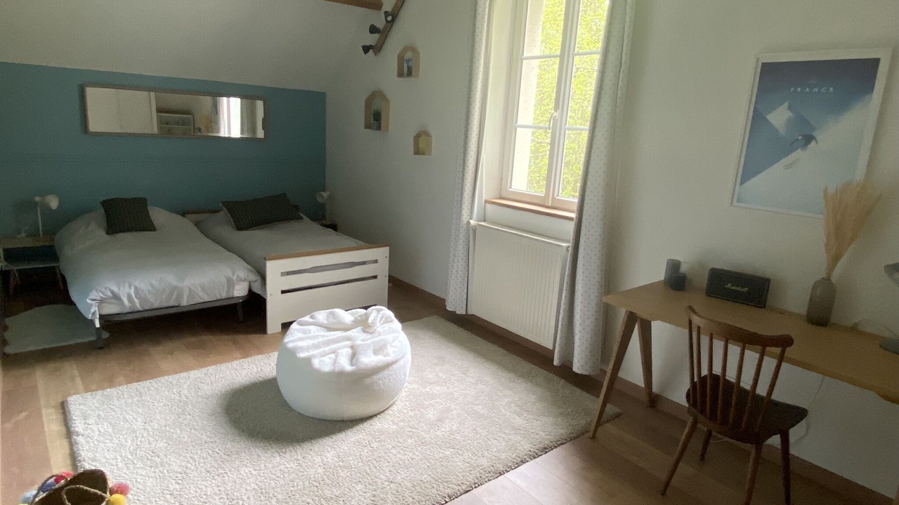 Photo of Bedroom in Montjavoult